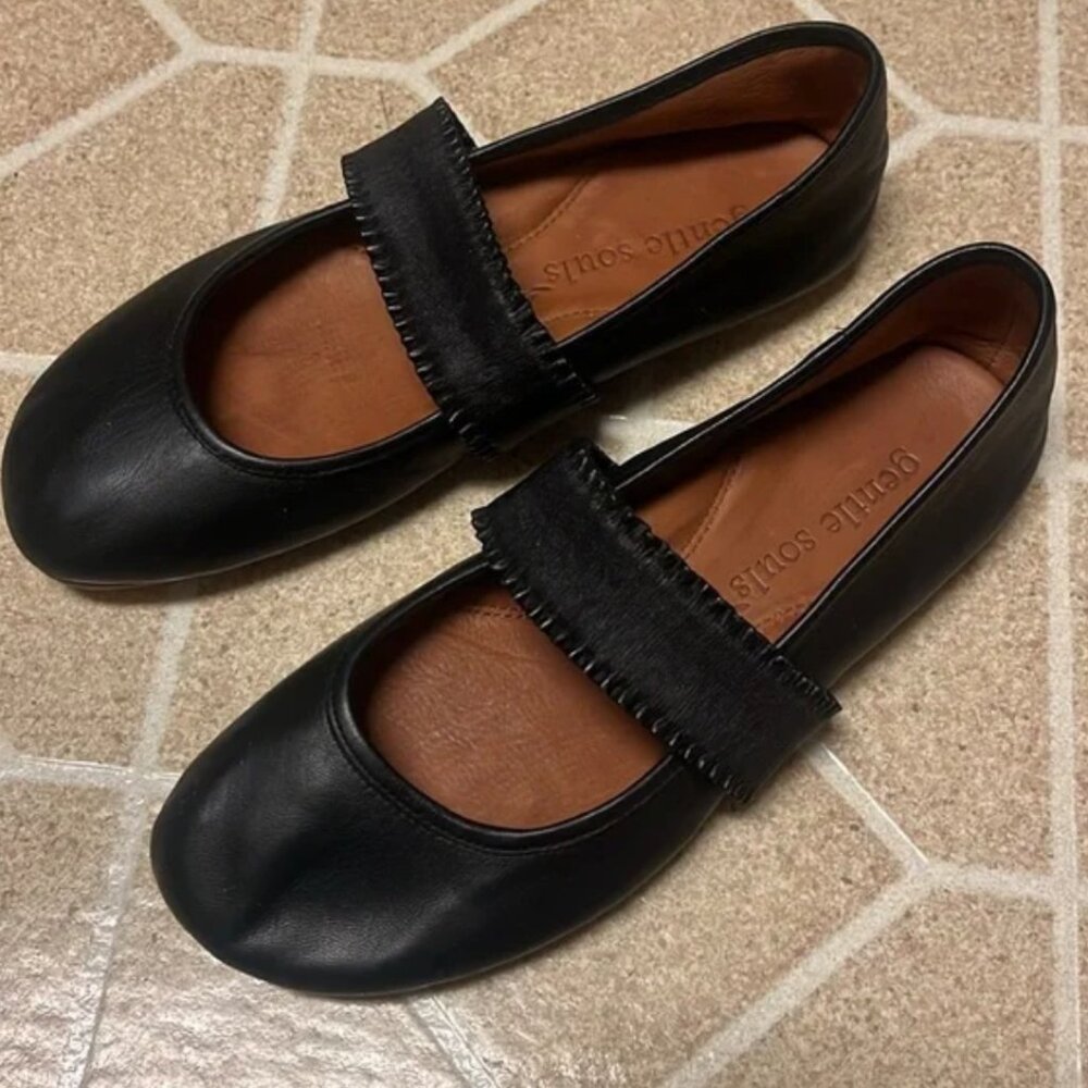 Gentle Souls by Kenneth Cole Women’s Gabby flats size 7.5